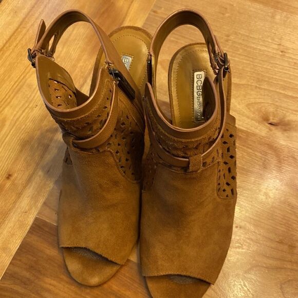 BCBGeneration block heel bootie open toe - Picture 3 of 10